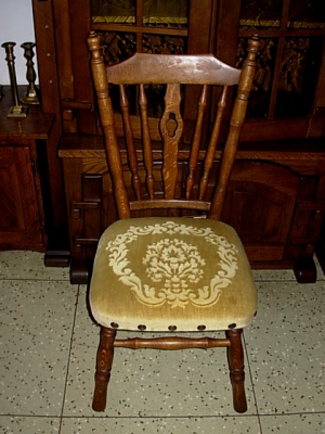 č.600 židle čalouněná