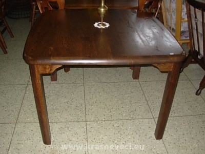 č.654 kuchyňský stůl čtvercový 110x110 cm
